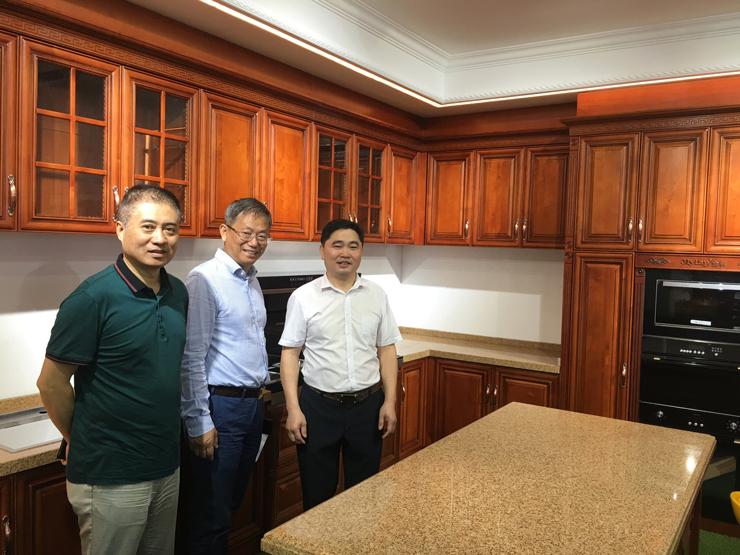 金利集成灶：順德江蘇商會領導蒞臨金利工業園考察指導
