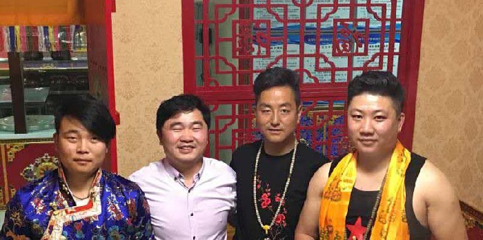 金利集成灶周董事長親臨砍價會現場